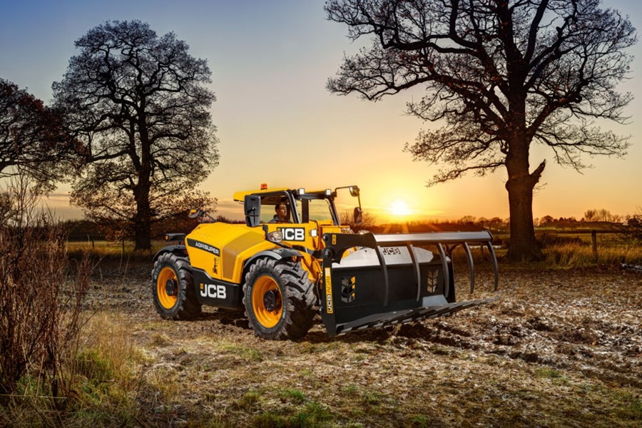 JCB LAUNCHES COMPACT BUT POWERFUL LOADALL 530-60 AGRISUPER